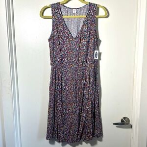 NWT Old Navy Sleeveless Waist-Defined V-Neck Dress Blue Floral (Size M)